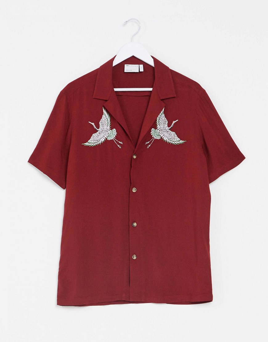 ASOS DESIGN regular revere shirt with crane chest embroidery-Red