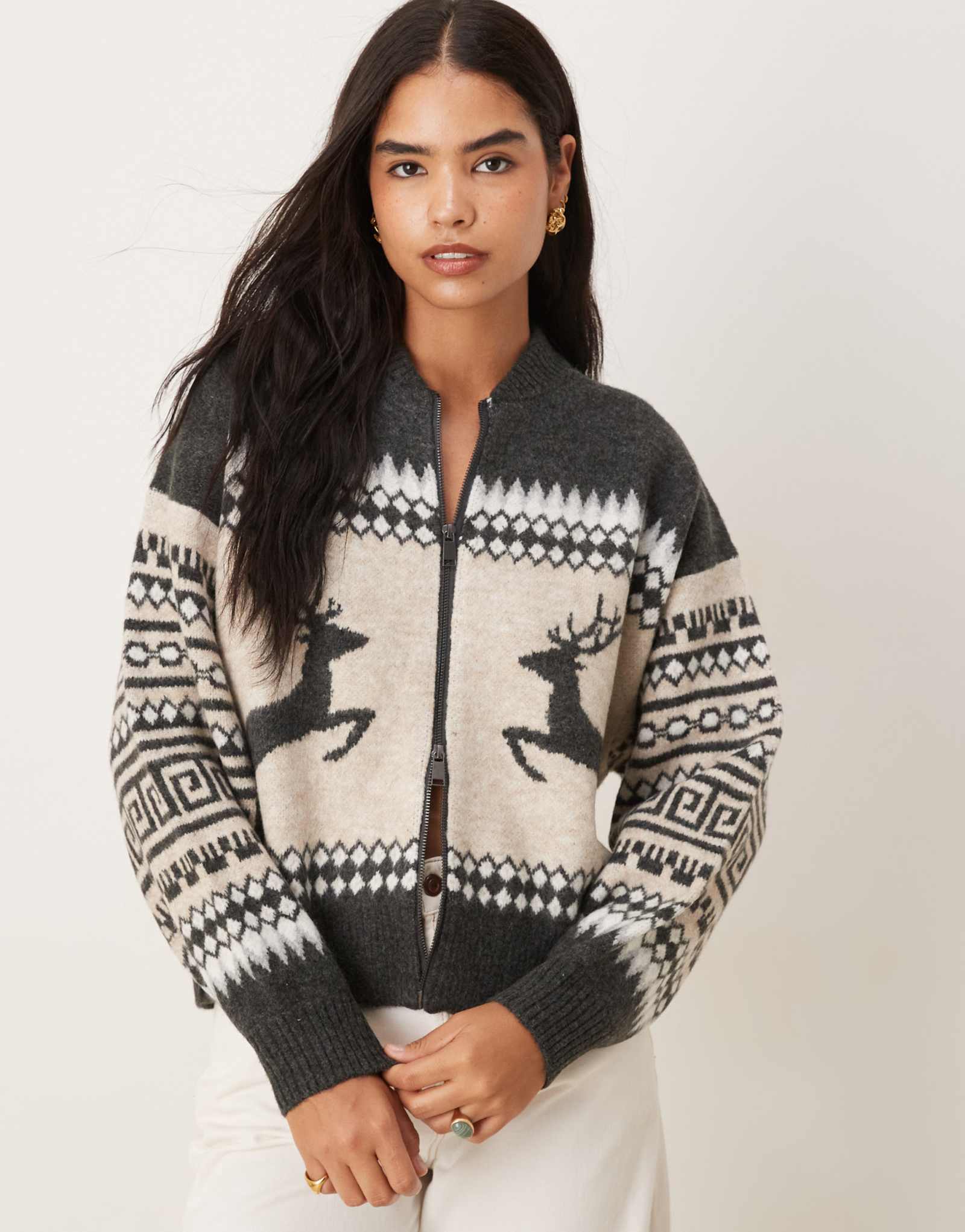 Кардиган-бомбер из оленьей кожи ASOS DESIGN reindeer Fairisle серого цвета