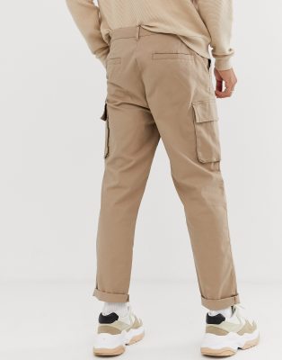 relaxed cargo trousers