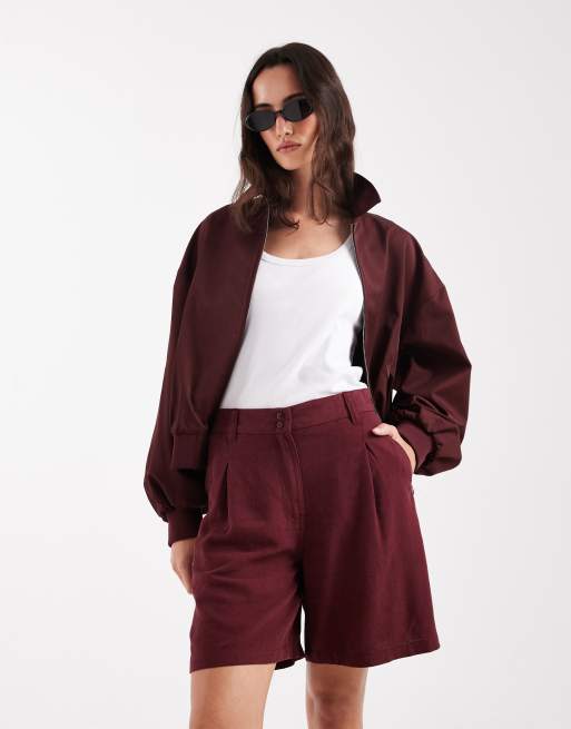 ASOS DESIGN relaxed dad shorts with linen look in burgundy, 2 of 5
