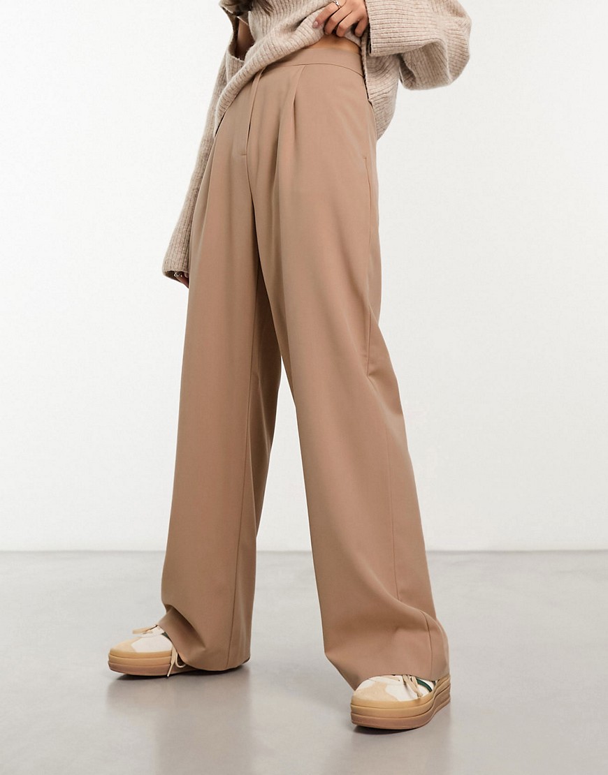 ASOS DESIGN relaxed dad trouser in camel - CAMEL-Neutral