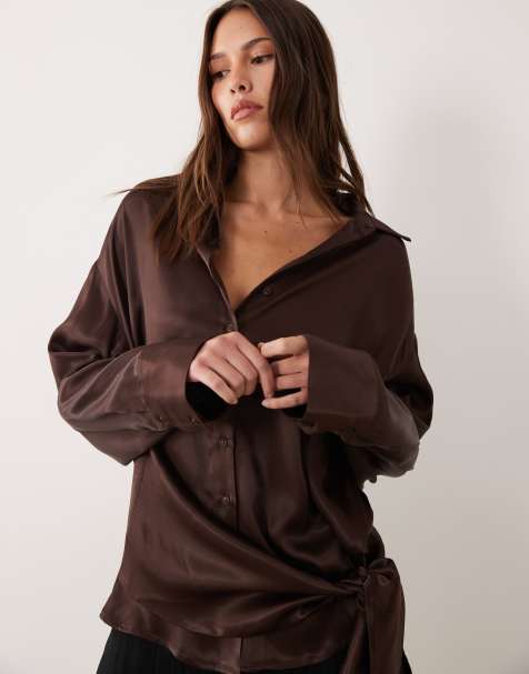 ASOS DESIGN – Relaxed-Fit-Hemd aus Satin in Schokobraun mit seitlicher Schnürung - view 1