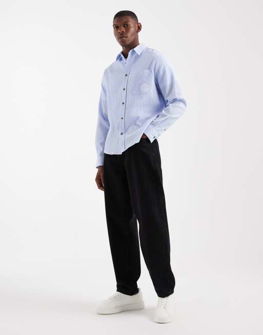 ASOS DESIGN – Relaxed Fit Hemd aus Seersucker in Blau mit Stickerei, 2 von 5