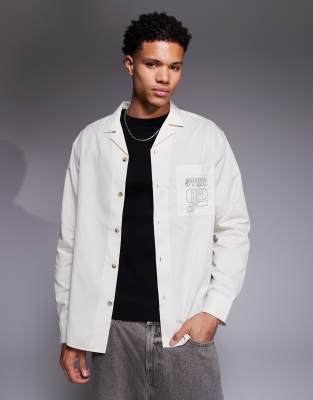 Relaxed-Fit-Hemd in Beige mit Reverskragen und Stickerei am Rücken und auf der Tasche-Neutral Neutral M