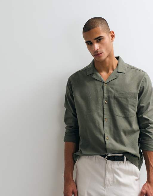 ASOS DESIGN – Relaxed-Fit-Hemd in Khaki mit Leinenanteil und Reverskragen, 3 von 5