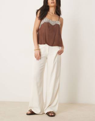 ASOS DESIGN - Relaxed Fit Hose in Creme mit Leinenanteil und geradem Schnitt-Weiß