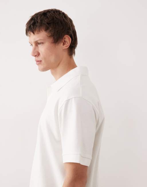 ASOS DESIGN – Relaxed-Fit-Poloshirt aus cremefarbenem Bouclé mit Bündchen am Ärmelabschluss, 4 von 5