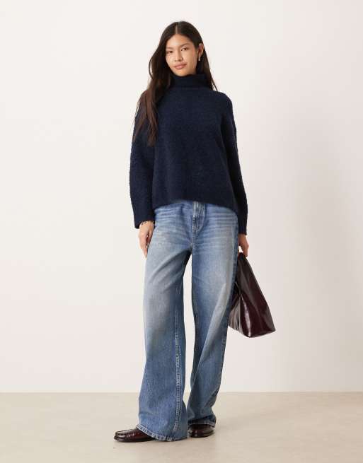 ASOS DESIGN – Relaxed-Fit-Pullover aus Bouclé in Marineblau mit Trichterkragen, 2 von 4