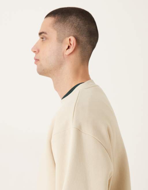 ASOS DESIGN – Relaxed Fit Sweatshirt in Beige mit Souvenir-Print, 4 von 5