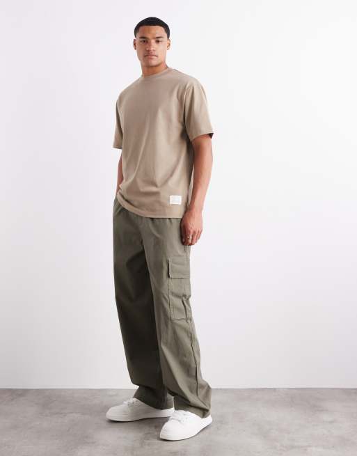 ASOS DESIGN – Relaxed-Fit-T-Shirt in Graubeige mit Print auf Rücken, 2 von 6