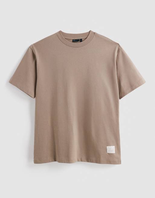 ASOS DESIGN – Relaxed-Fit-T-Shirt in Graubeige mit Print auf Rücken, 6 von 6