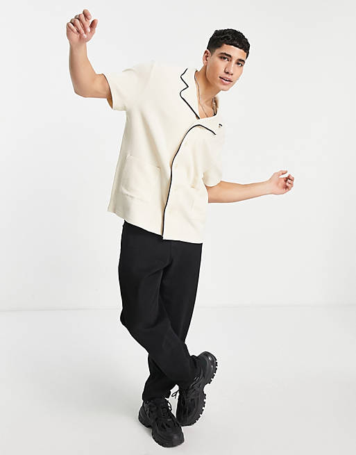 Men relaxed fit waffle jersey shirt with in cream with black tipping 