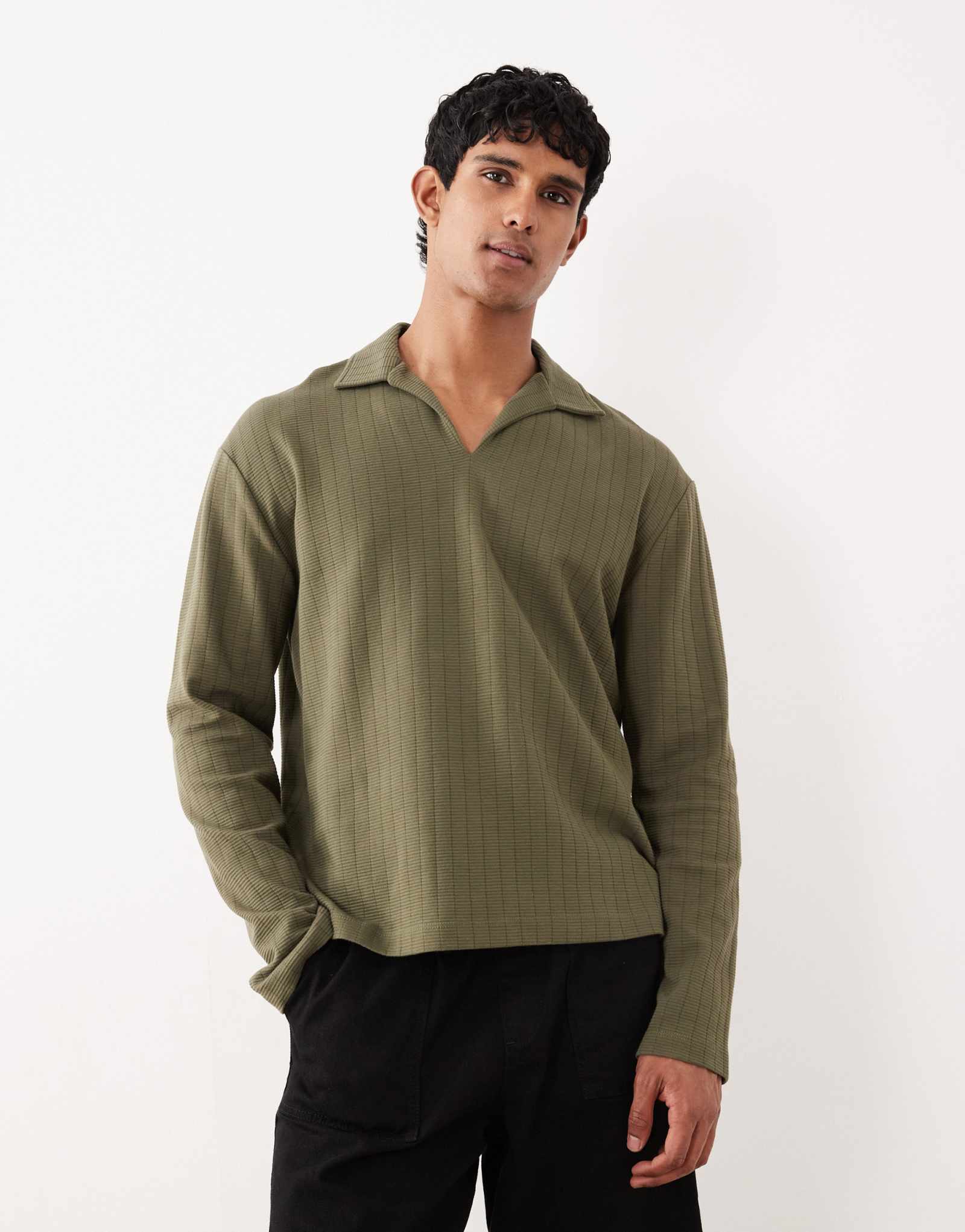 Непринужденное поло ASOS DESIGN с текстурой хаки