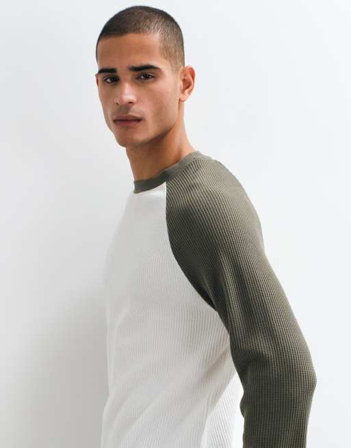 ASOS DESIGN relaxed raglan t-shirt in cream and khaki waffle, 4 of 8