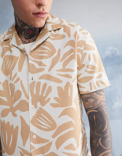 ASOS DESIGN relaxed revere shirt in beige floral abstract print, 4 of 4