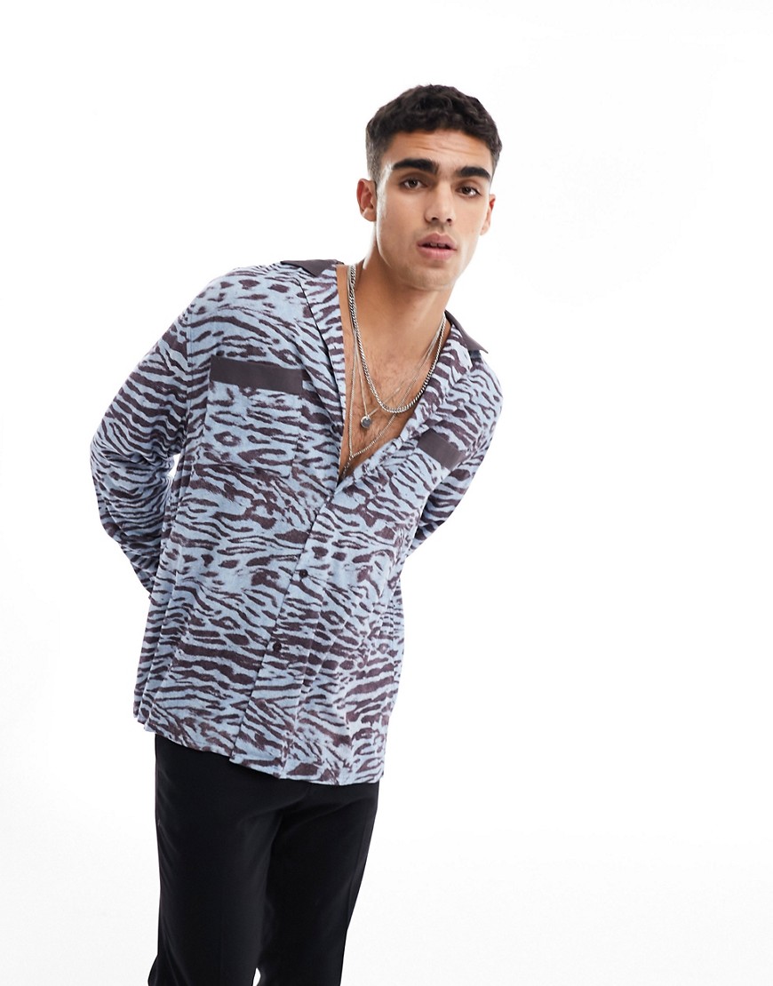 ASOS DESIGN relaxed revere shirt in leopard print and contrast collar-Blue
