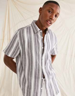 mens shirts with vertical stripes