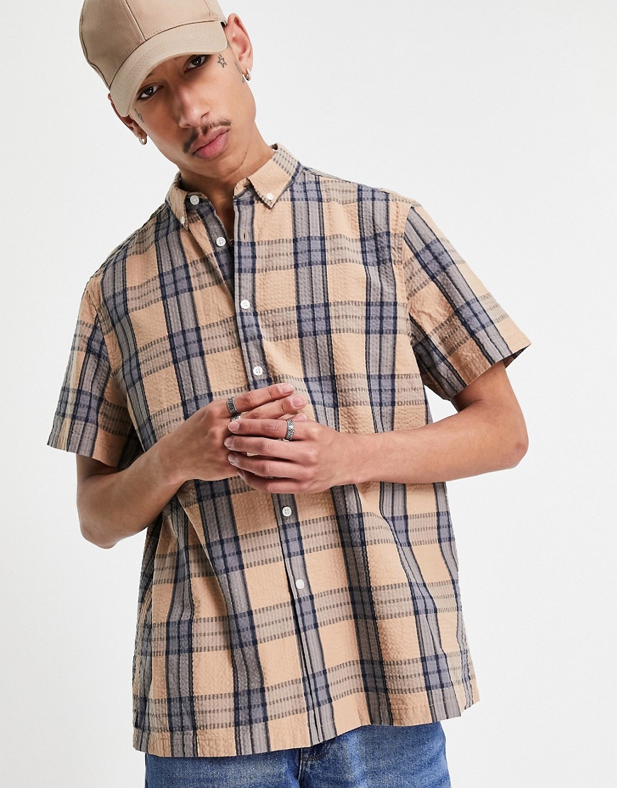 ASOS DESIGN relaxed shirt in seersucker check with standard collar-Brown