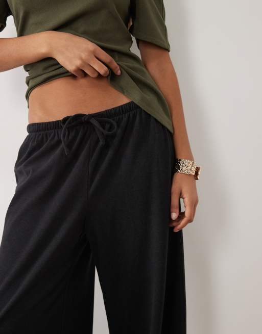 ASOS DESIGN relaxed super-soft trackies in black, 3 of 5