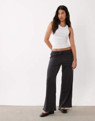 Relaxed Fit 1
