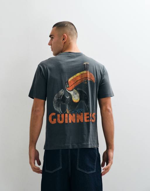 ASOS DESIGN relaxed T-shirt med Christmas Guinness-print i vasket sort, 4 af 5