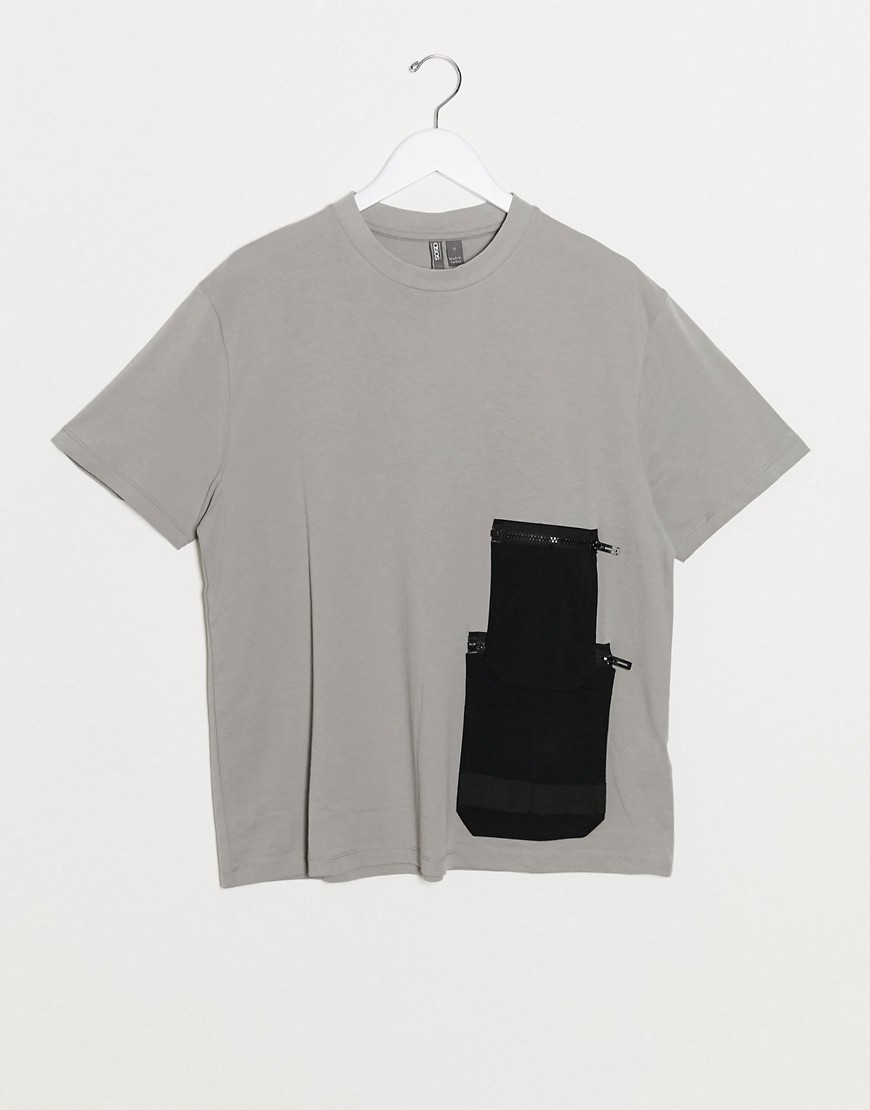 ASOS DESIGN relaxed t-shirt with detatchable woven pocket-Grey