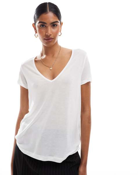 ASOS DESIGN relaxed v neck t-shirt in white - view 1