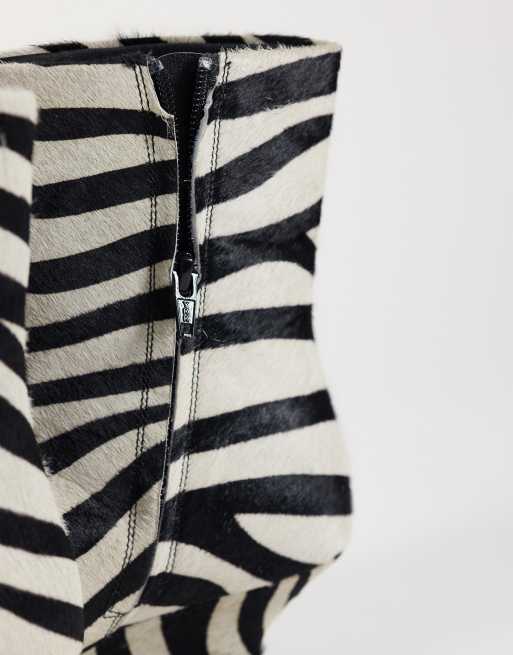 ASOS DESIGN Renata ankelstøvler med kilehæl i zebra-hår på ægte læder, 4 af 4