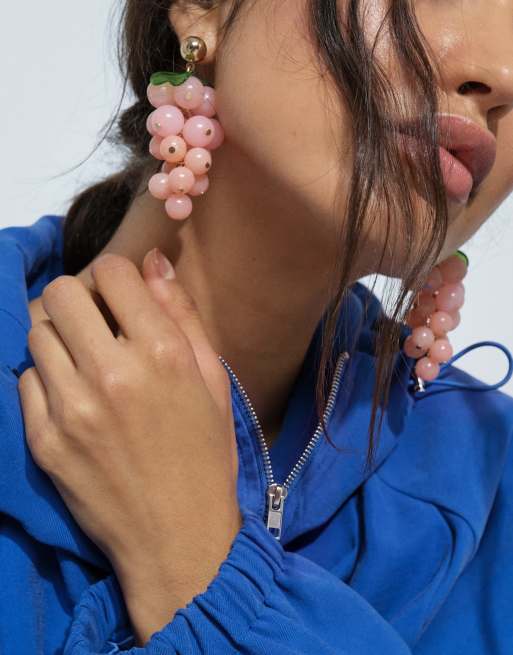 ASOS DESIGN øreringe med frugtperler i pink, 4 af 7