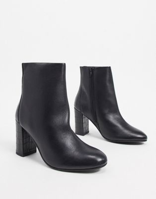 ASOS DESIGN – Resilient – Stiefel aus Leder mit Absatz in Schwarz