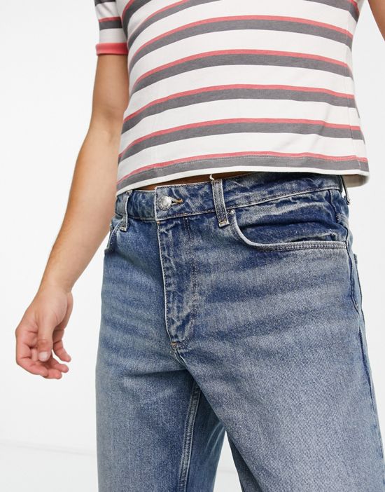 https://images.asos-media.com/products/asos-design-retro-bootcut-fit-jean-in-dark-wash-tint/202336539-3?$n_550w$&wid=550&fit=constrain