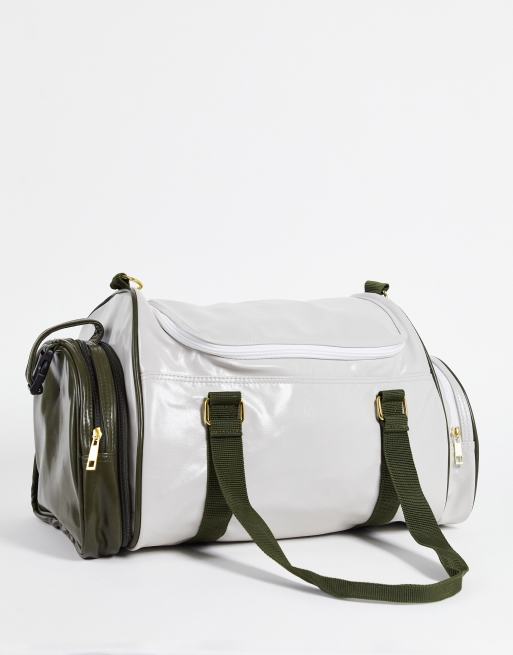 ASOS DESIGN - Retro-inspireret hold-all-sportstaske i beige og kakigrønt, imiteret læder
