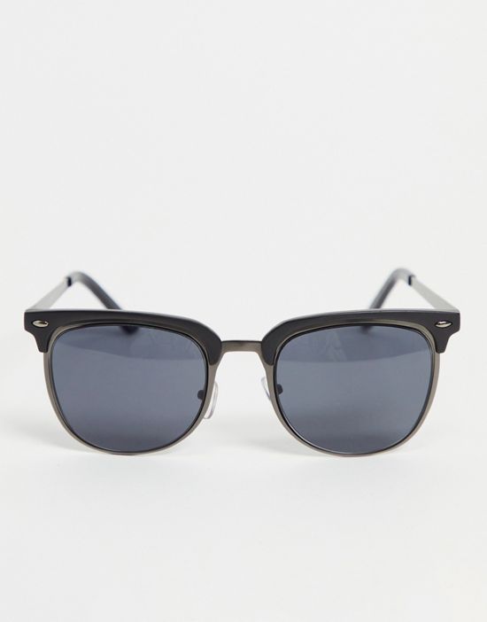 https://images.asos-media.com/products/asos-design-retro-metal-sunglasses-with-smoke-lens-in-gunmetal-and-matte-black/9099410-3?$n_550w$&wid=550&fit=constrain