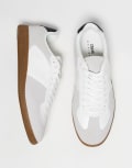 [ASOS DESIGN] ASOS DESIGN retro sneakers in white with gum sole 39 White