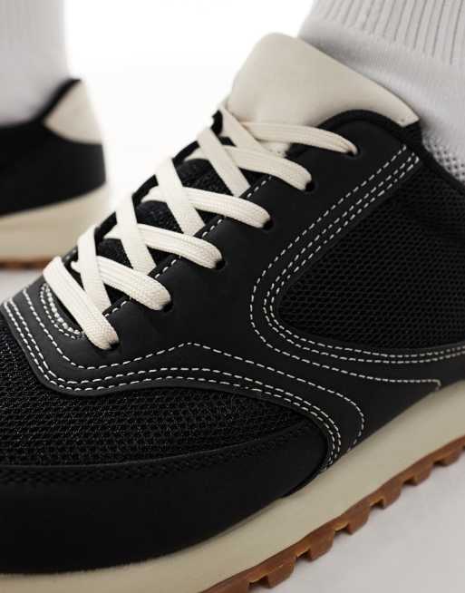 ASOS DESIGN retro trainers in black, 4 of 5