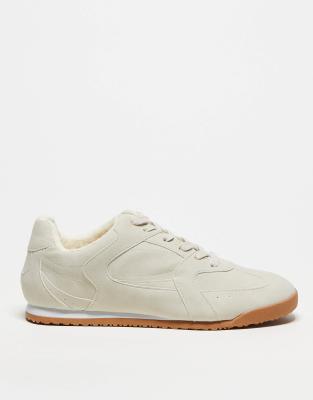  retro trainers in brown with gum sole
