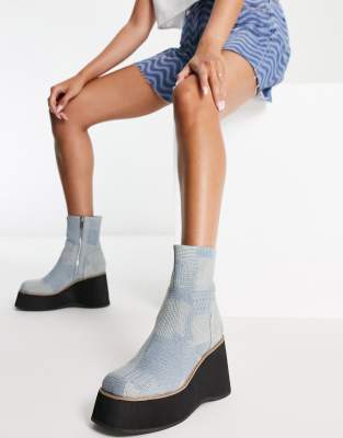 ASOS DESIGN - Revenue - Stiefel in Jeansblau mit Keil-Plateauabsatz