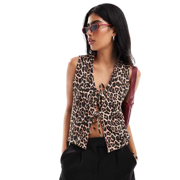 207242057-1-ginghamleopard?$