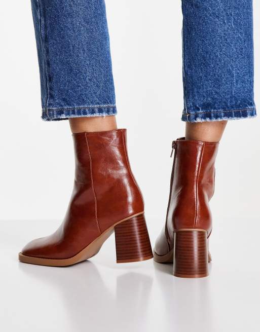 ASOS DESIGN – Revival – Stiefel mit runder Zehenpartie und Blockabsatz in Hellbraun, 2 von 4
