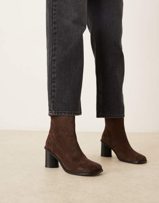 ASOS DESIGN – Rex – Stiefeletten aus Wildleder in Schokobraun mit runder Zehenpartie, 3 von 4