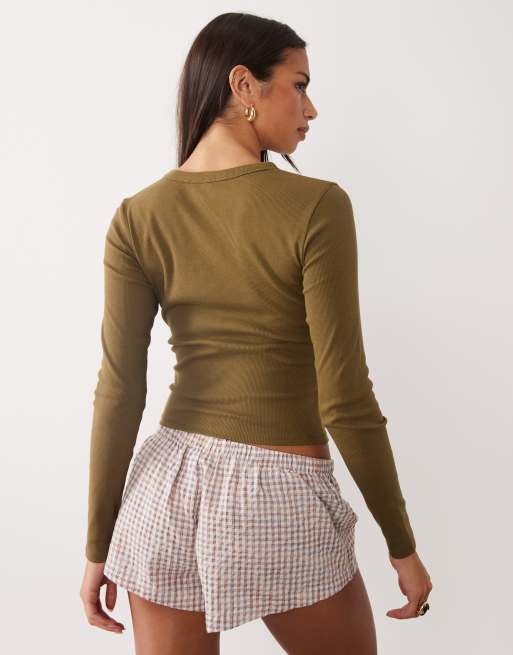 ASOS DESIGN rib crew neck long sleeve top in khaki, 3 of 4