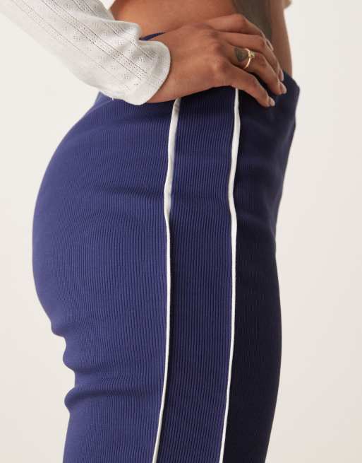 ASOS DESIGN rib knit kick flare pants with piping in navy and cream, 4 of 5