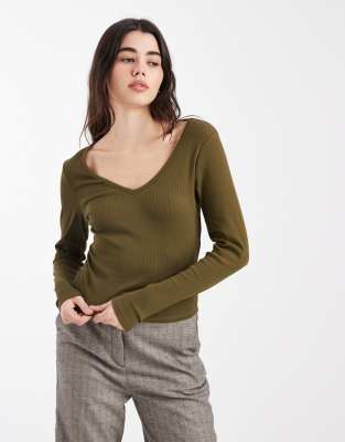 ASOS DESIGN rib v neck long sleeve top in dark olive | ASOS