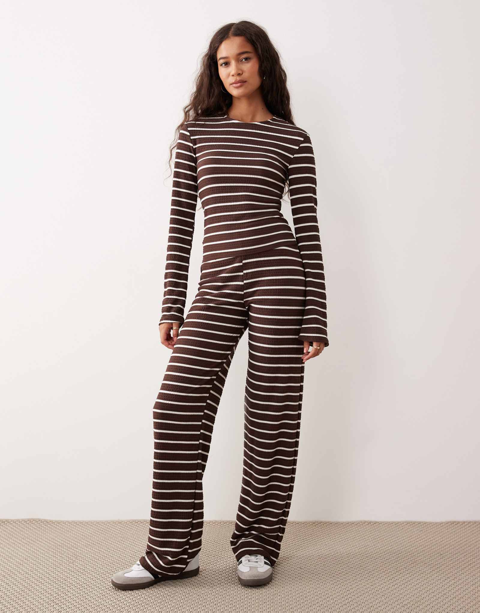 Широкие брюки ASOS DESIGN rib в шоколадную полоску - часть комплекта