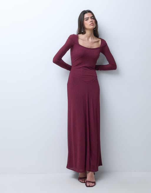 ASOS DESIGN ribbad långärmad maxiklänning med djup halsringning och sänkt V-midja i plommon, 3 av 5