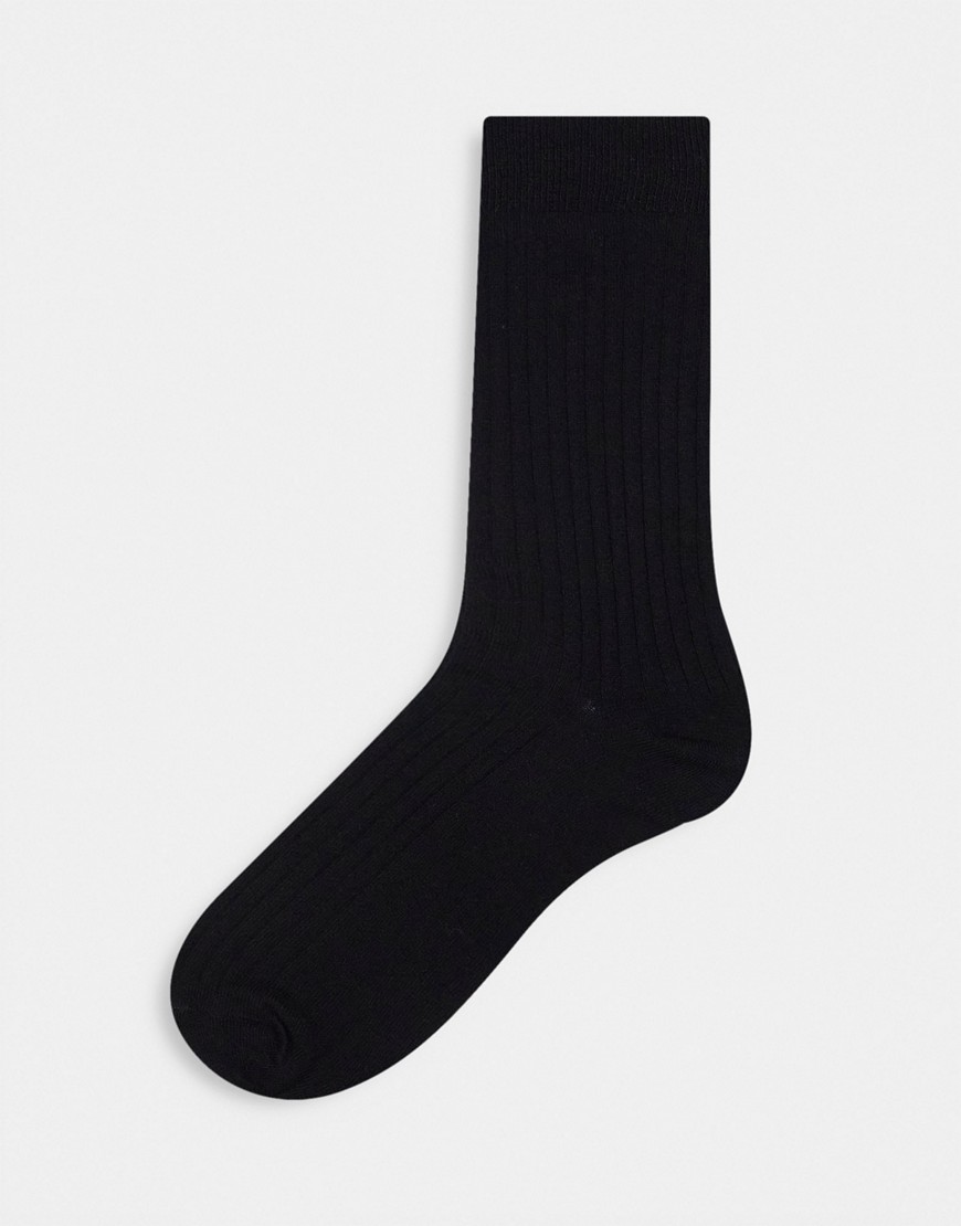 ASOS DESIGN ribbed ankle socks in black