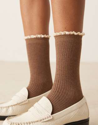ribbed contrast crochet frill socks in brown