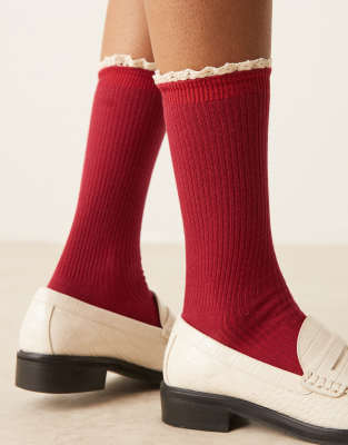 ribbed contrast crochet frill socks in burgundy-Red