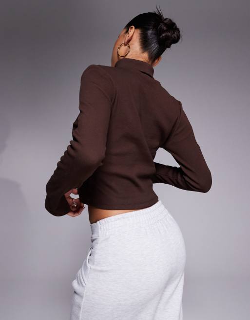 ASOS DESIGN ribbed fitted long sleeve turtle neck top in chocolate, 4 of 4
