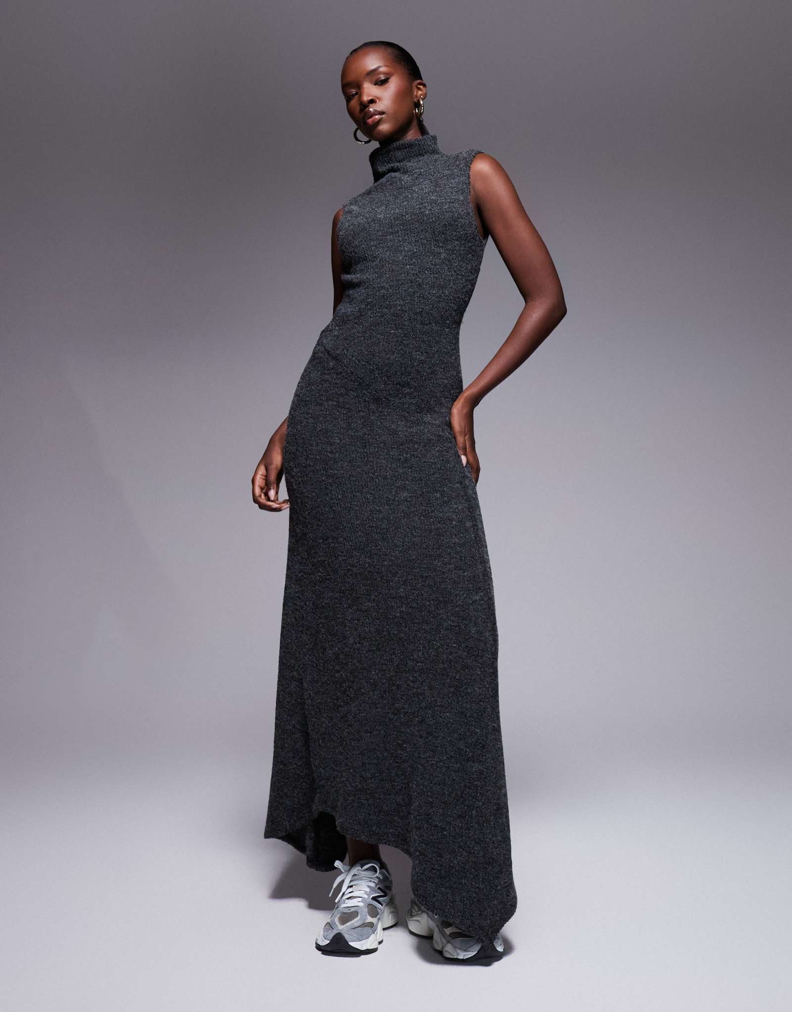 Макси-платье в рубчик с высоким вырезом и асимметричным подолом от ASOS DESIGN